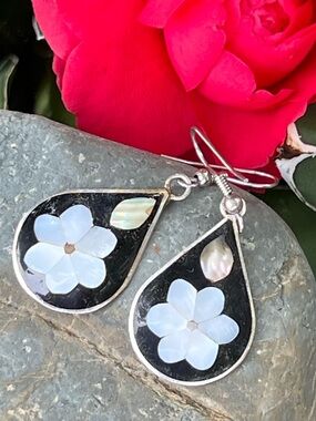 Vintage Alpaca Mexico Mother of Pearl Inlay Dangle Earrings Silver